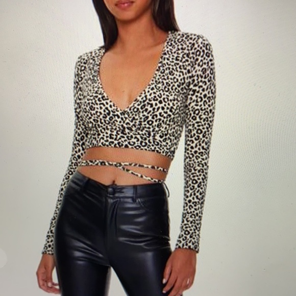 Forever 21 Leopard Wraparound Crop Top - Picture 5 of 7